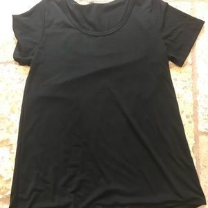 Black Lularoe Classic Tee!